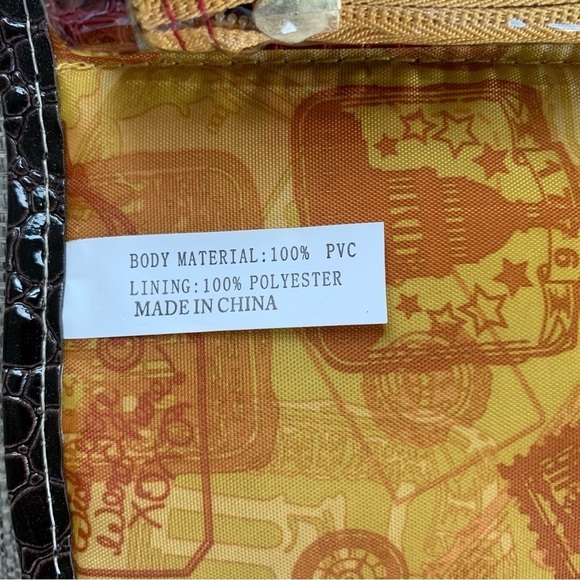 Samantha Brown Toiletry Carry Case - Picture 5 of 8